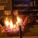 aktivisten verbrennen us flagge konsulat gran canaria