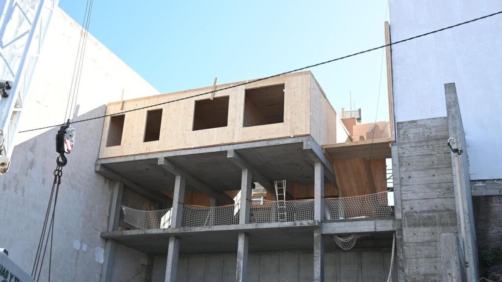 holzwohnbloecke gran canaria bau rekordzeit