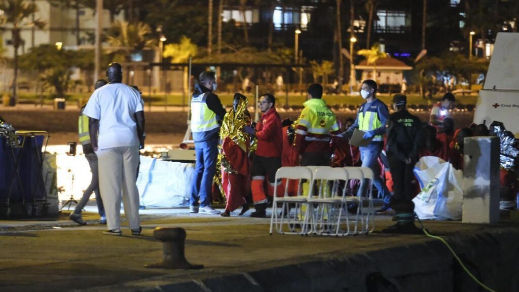 cayuco migranten gerettet teneriffa los cristianos