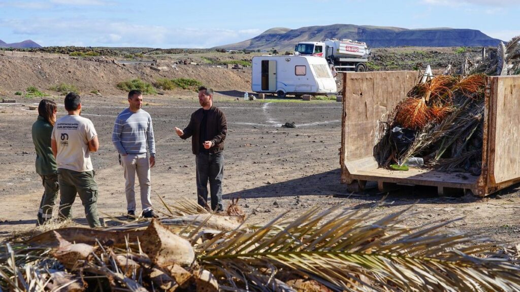 la oliva raeumt illegale wohnwagen el cotillo