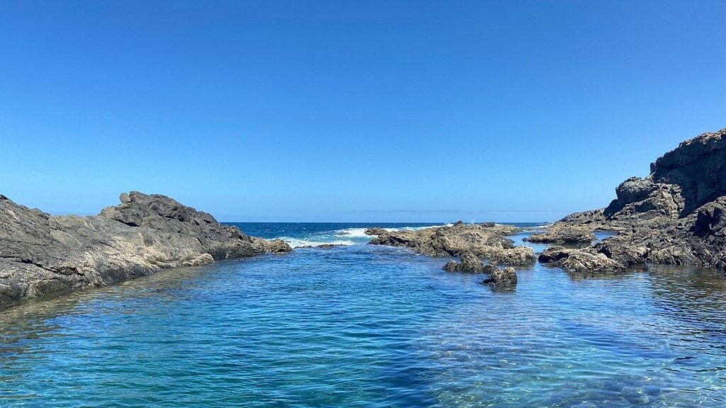 unfall frau stirbt nach sturz von klippen fuerteventura