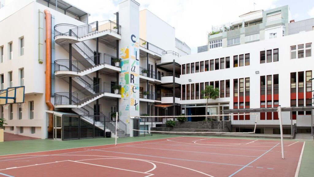 lehrer erpressung fake profil schueler gran canaria