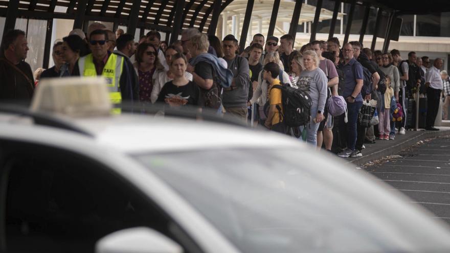 chaos passkontrolle flughafen teneriffa sued