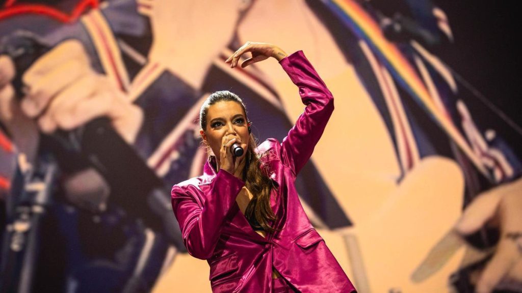ana guerra china regen festival