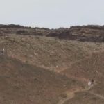 deutsche touristen steine fuerteventura naturschutzgebiet