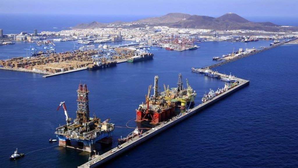 oelteppich vor las palmas voralarm gran canaria