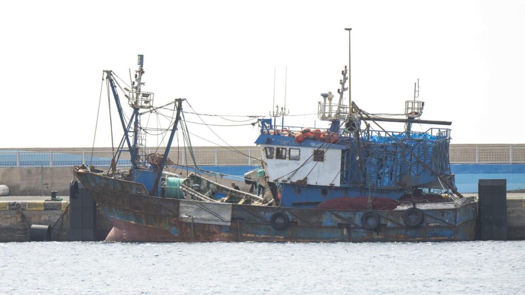 migranten gestohlenes fischerboot fuerteventura