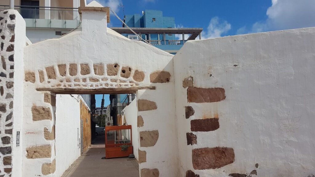 ragebait fuerteventura puerto del rosario influencer