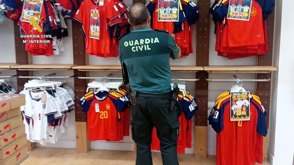 razzia gefaelschte wm trikots gran canaria
