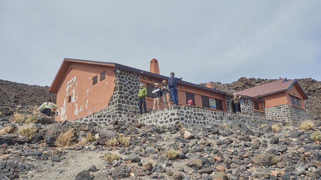 streit um uebernachtungspreise im teide schutzgebiet