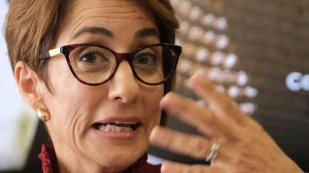 onalia bueno gehalt mogan kritik